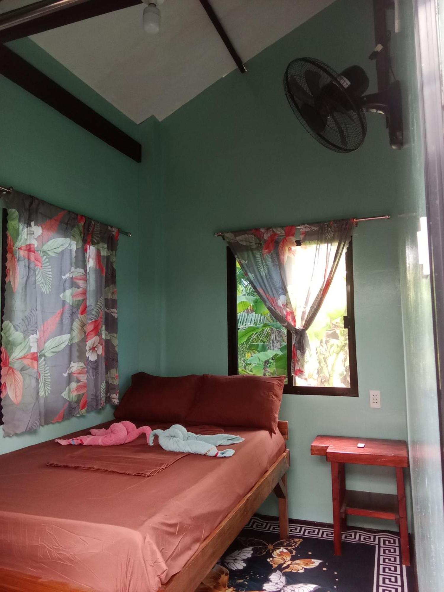 Weeroona Huts Homestay Pacifico San Isidro  Exterior foto